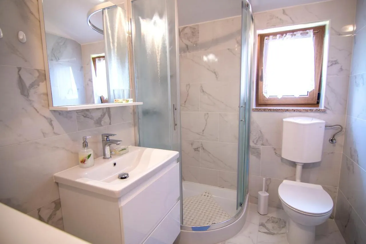 Apartment Marcella Funtana 0*,  Croatia